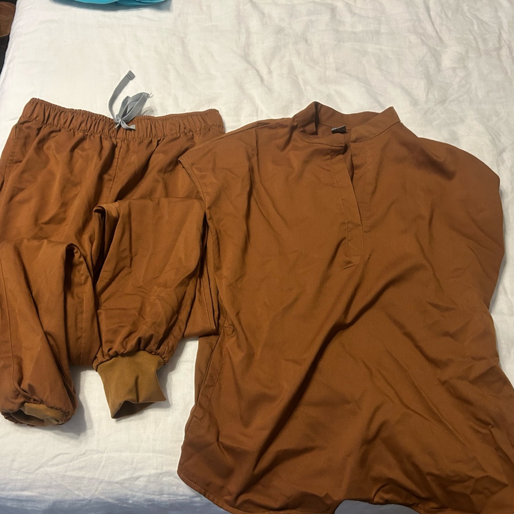Brown capped Sleeve Top and Pants scrub set
